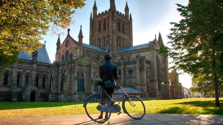 Edward Elgar statue in front of the cathedral